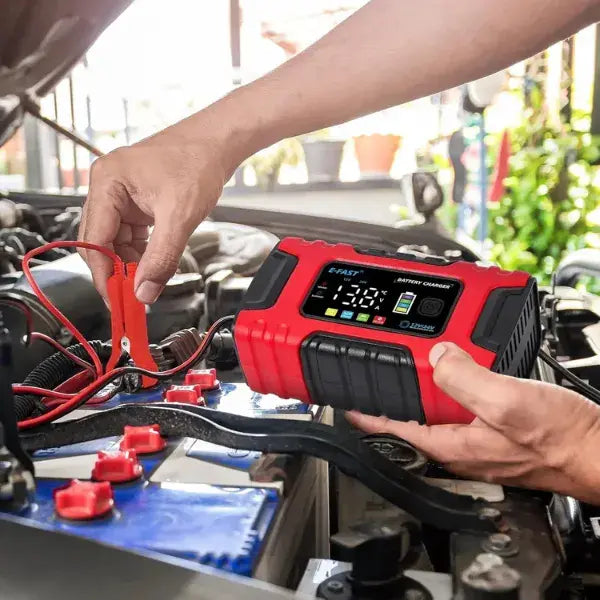 Cargador Portatil Inteligente 12V 6A con Protección Total para Auto y Moto