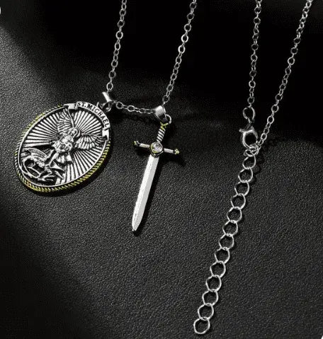Collar San Miguel Arcángel en Acero 316L + Grabado de Lujo + Estuche Exclusivo
